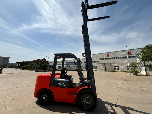 山東電動叉車批發(fā)