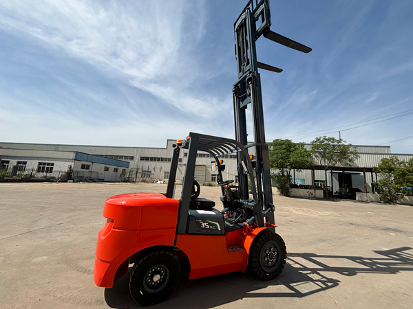 山東電動叉車生產(chǎn)廠家